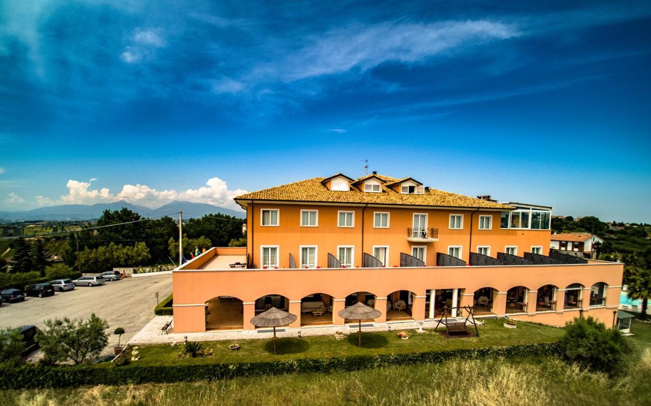 Villa Susanna Degli Ulivi - Resort & Spa Colonnella Exterior foto